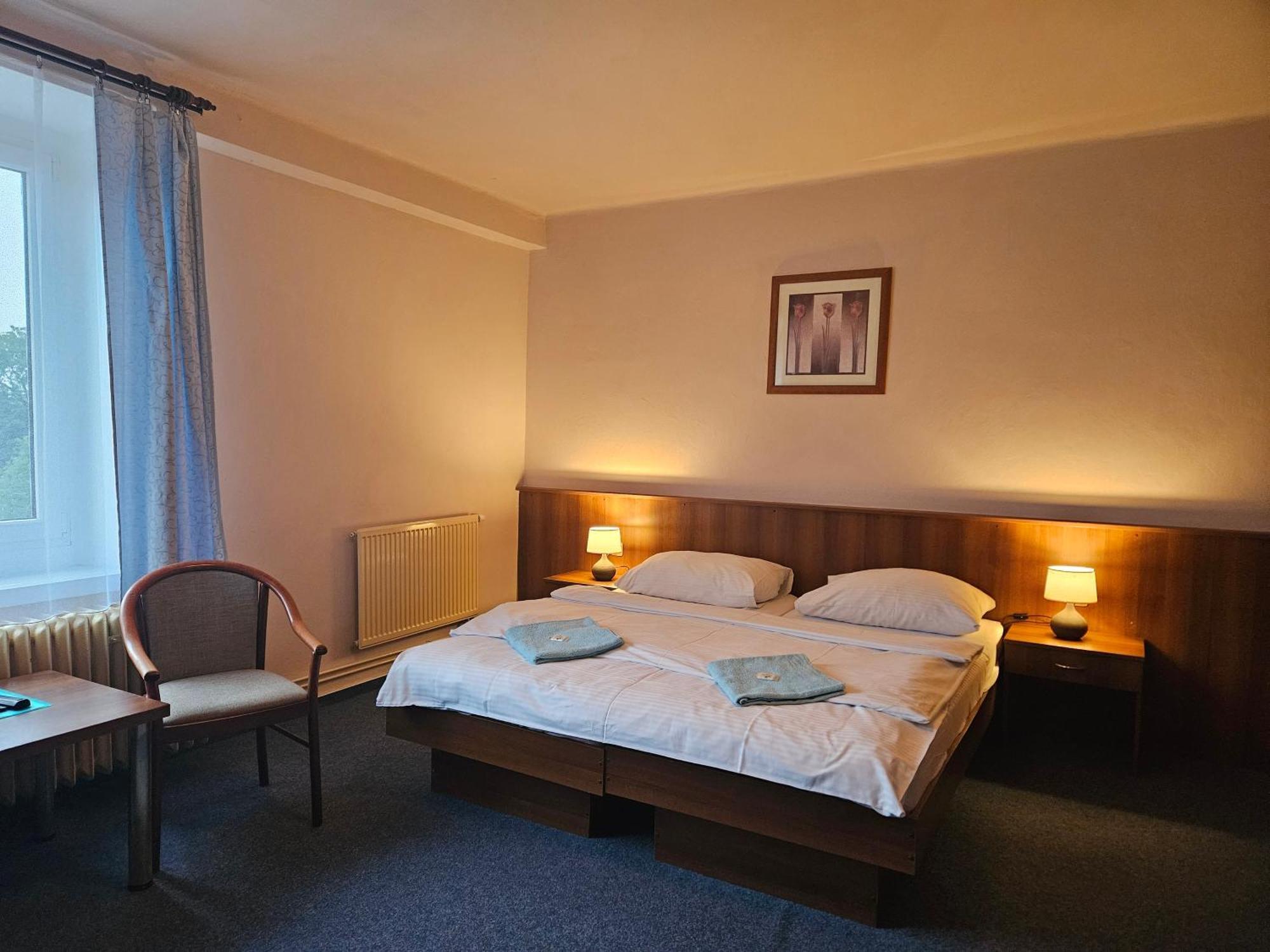 Hotel Trim Pardubice Exterior photo
