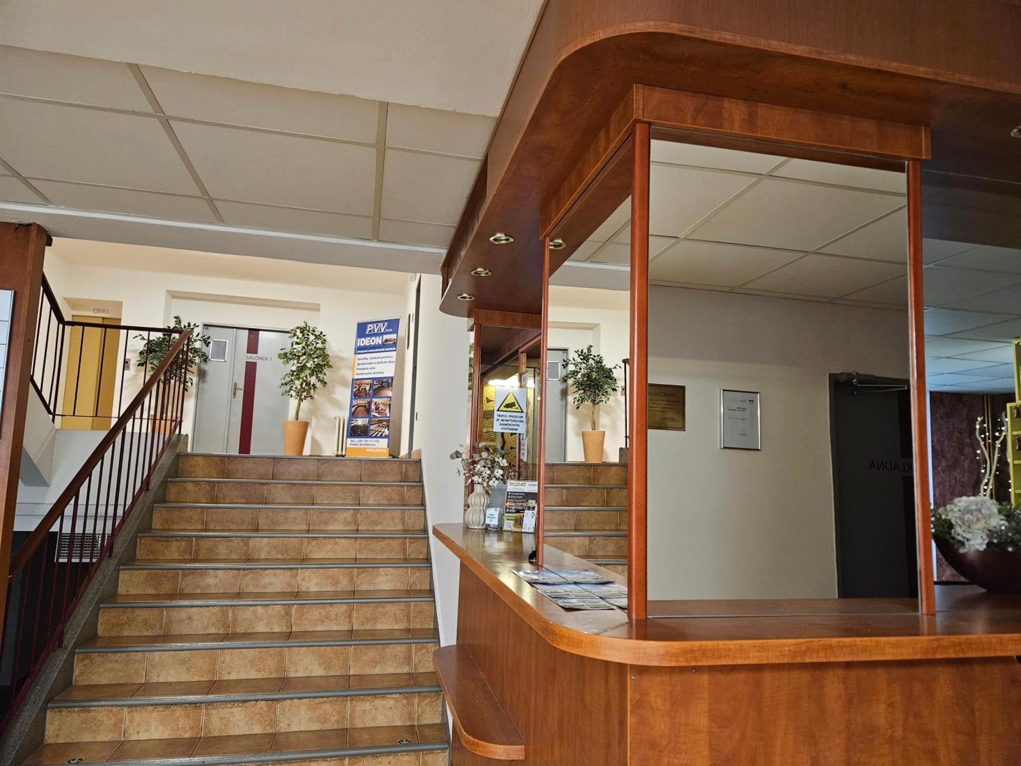 Hotel Trim Pardubice Exterior photo